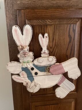 Rustic “Bunnies” Wood Wall Hanging